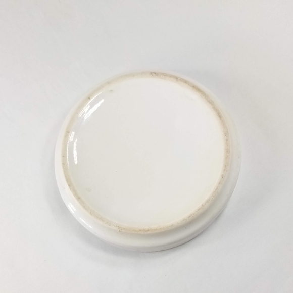 Vintage Village Of Tobacco Villegas North Carolina Souvenir Ashtray - Picture 7 of 7